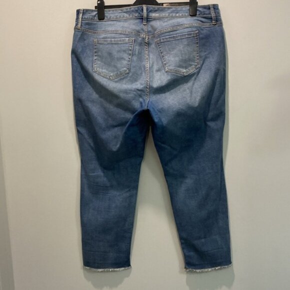 Torrid Boyfriend Jeans Size 16 - Picture 5 of 13